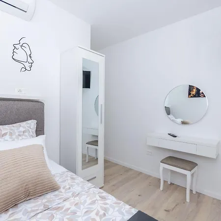 Apartment Lanterna Hvar *